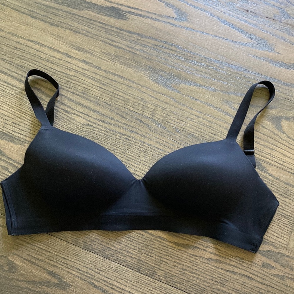 SOMA ENBLISS wireless bra 34DD BLACK